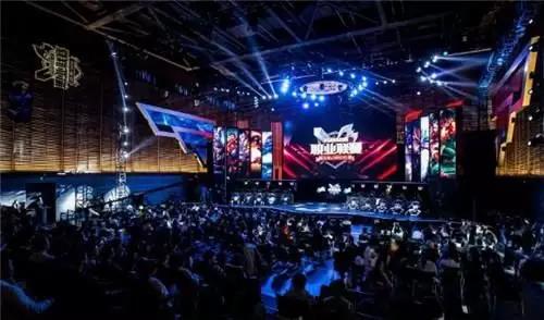 背后都有属 背后都有属