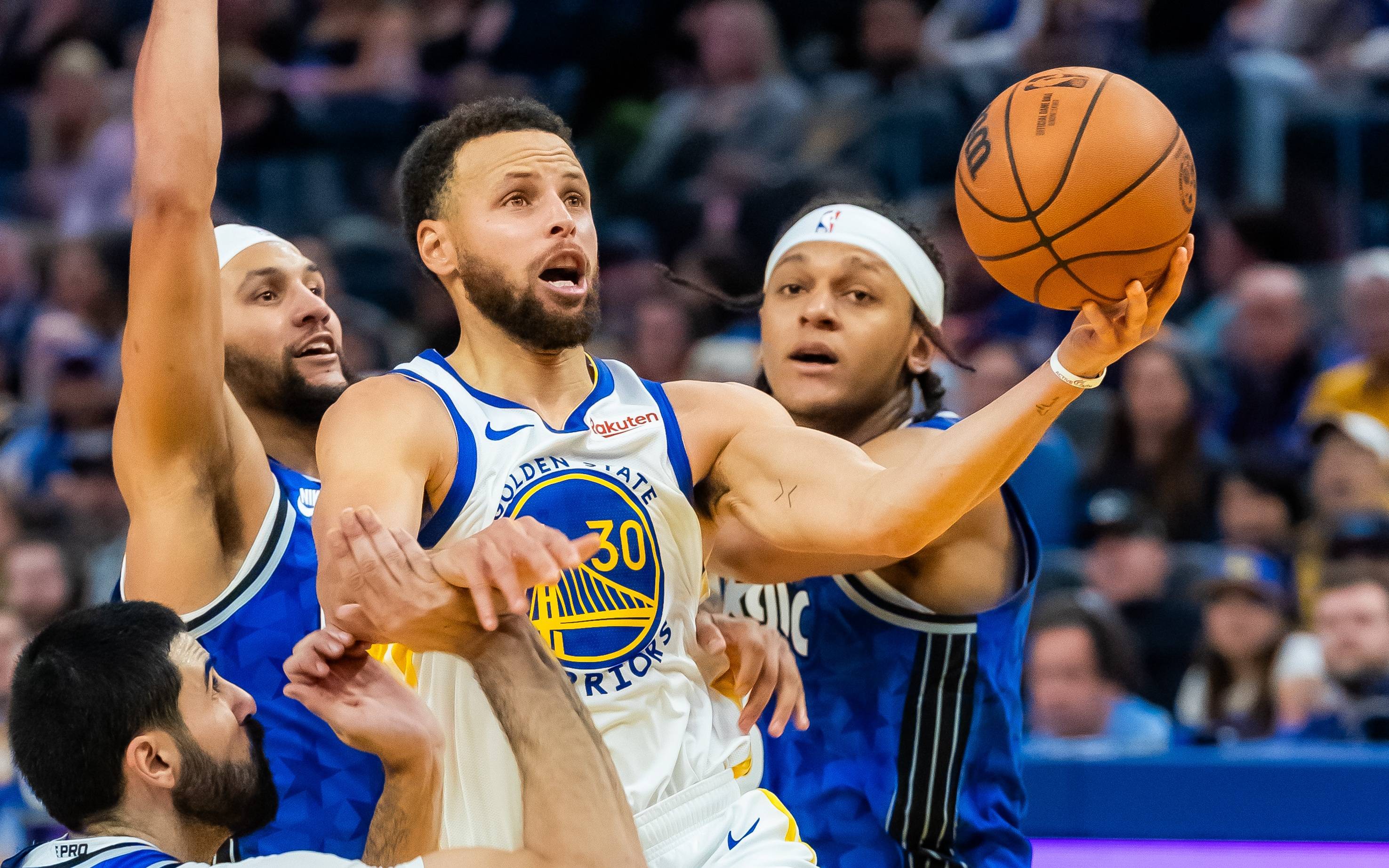 苏群：祝贺广厦夺得队史首冠一次夺冠就是一次升华 愿下赛季CBA更精彩