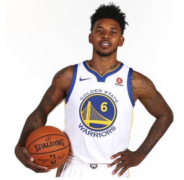 周围全是 周围全是