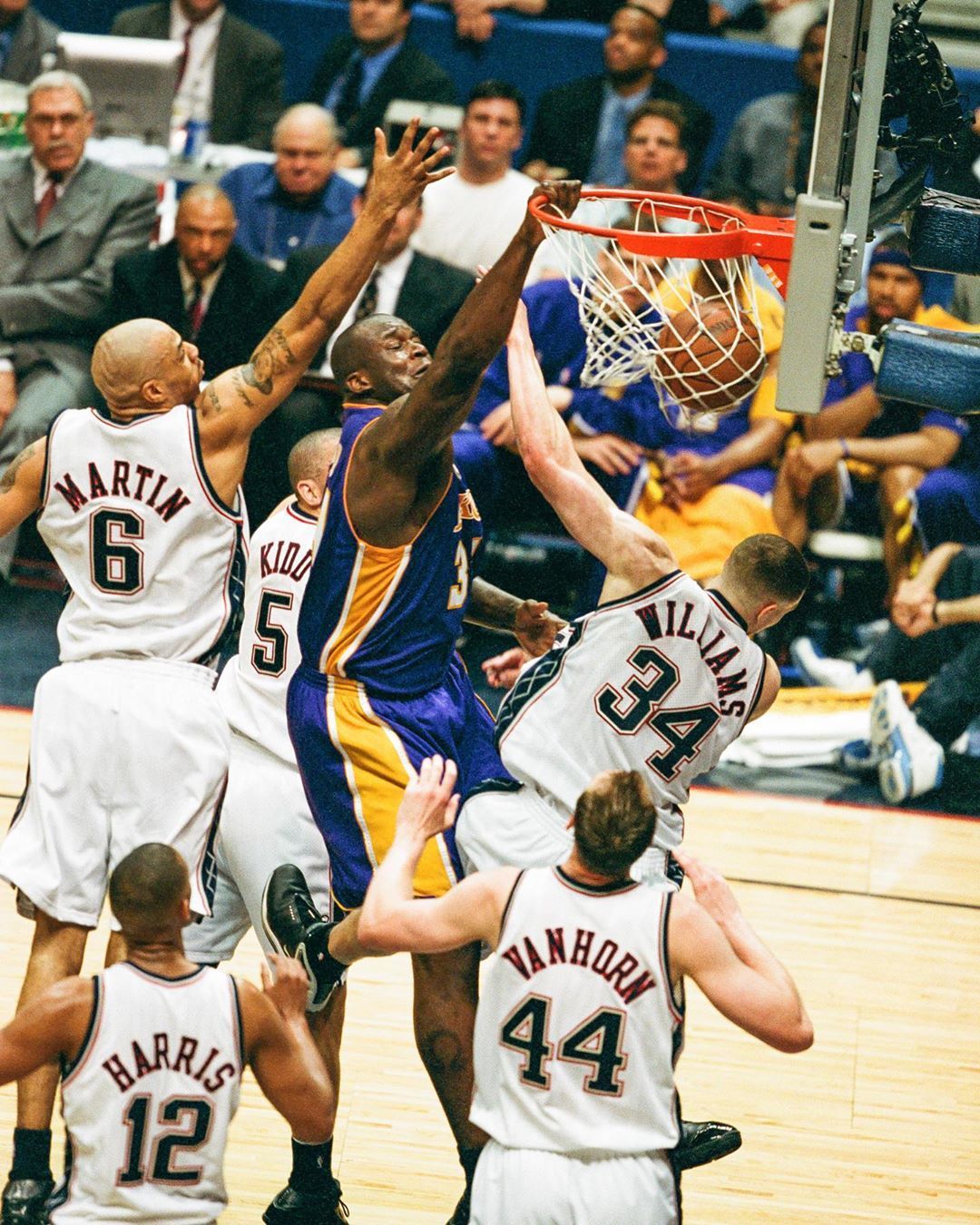 部与身后空 部与身后空